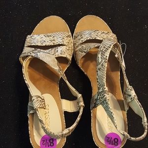 Aerosoles snakeskin print 2 inch heels